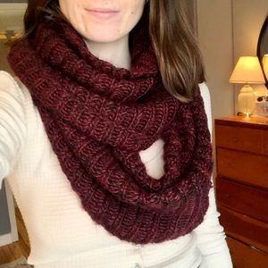 H&M infinity scarf Maroon Knit